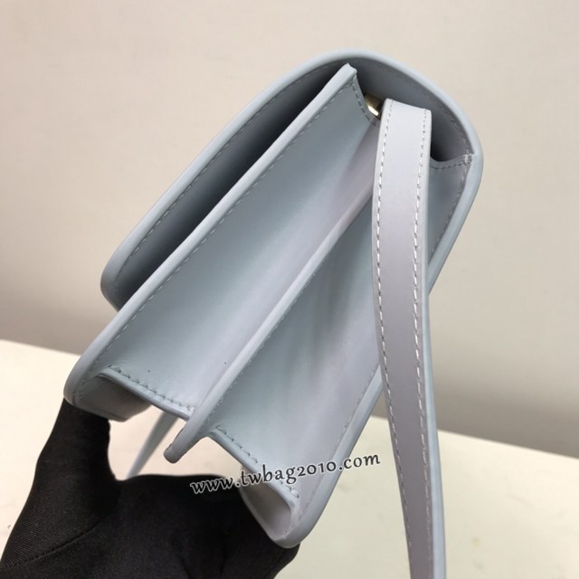 Burberry專門店新款小號TB專屬標識皮革鎖扣包 巴寶莉經典爆款皮革單肩斜背女包 yxb1373